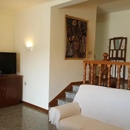 V3 Com Piscina Privada