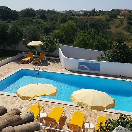 V3 Com Piscina Privada